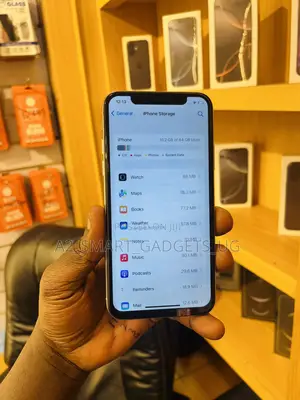 Apple iPhone X 64 GB White