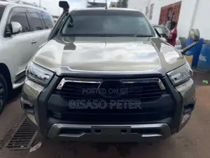 Toyota Hilux 2016 Green