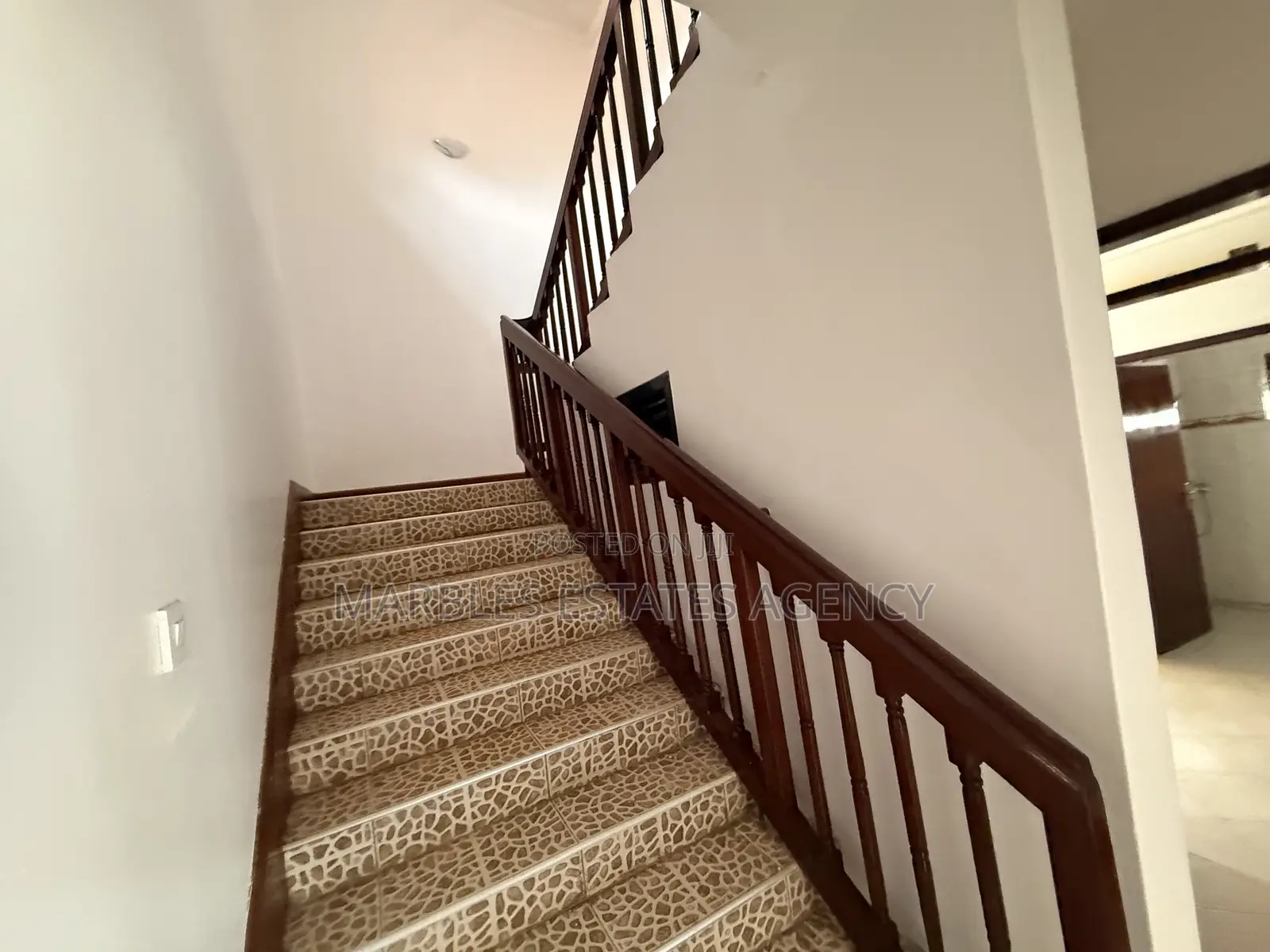 7bdrm Villa in Bugolobi, Central Division for rent
