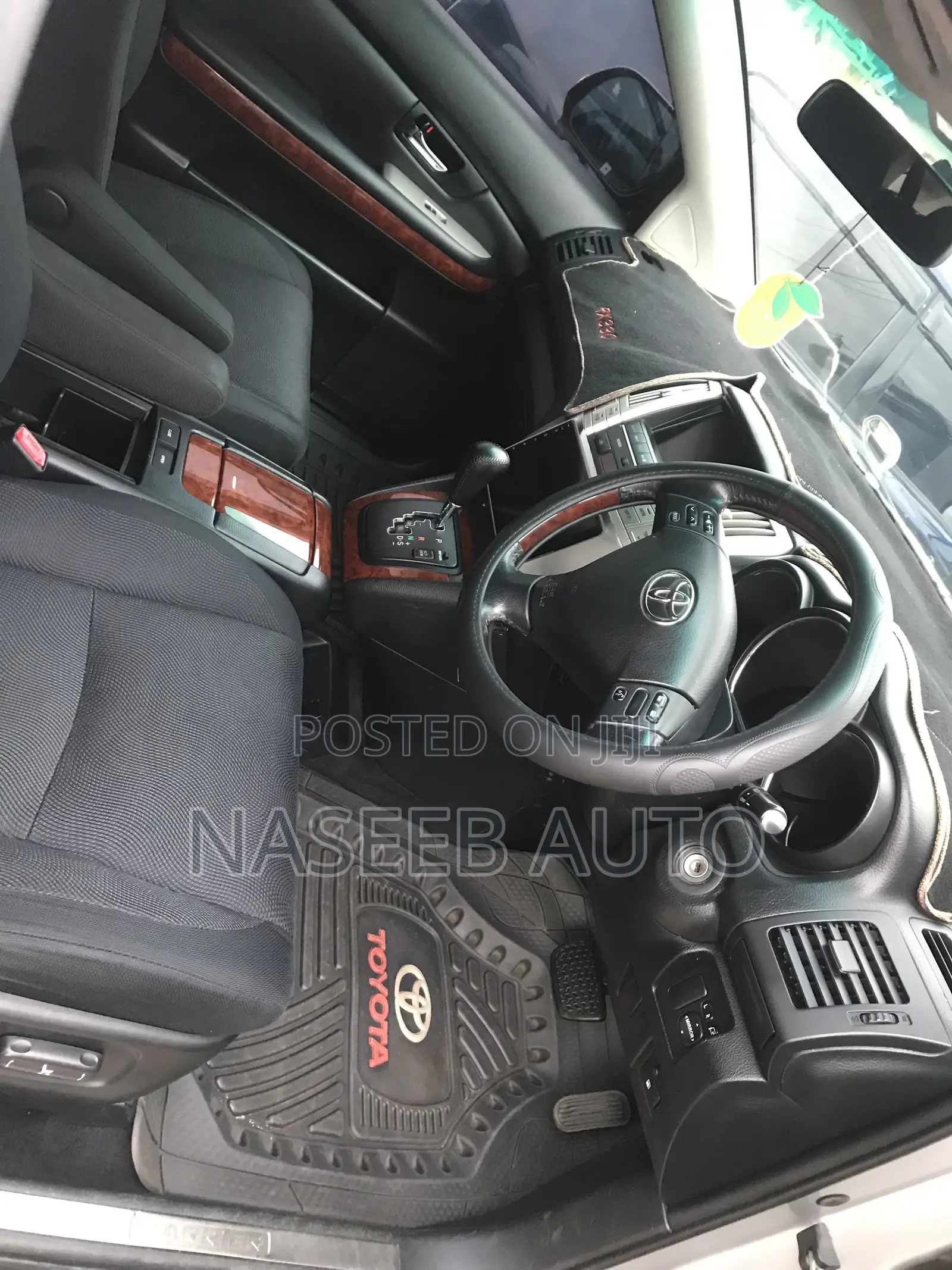Toyota Harrier 2009 Silver