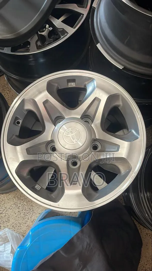 Size 16 Sport Rims for Land Cruiser Pickhp