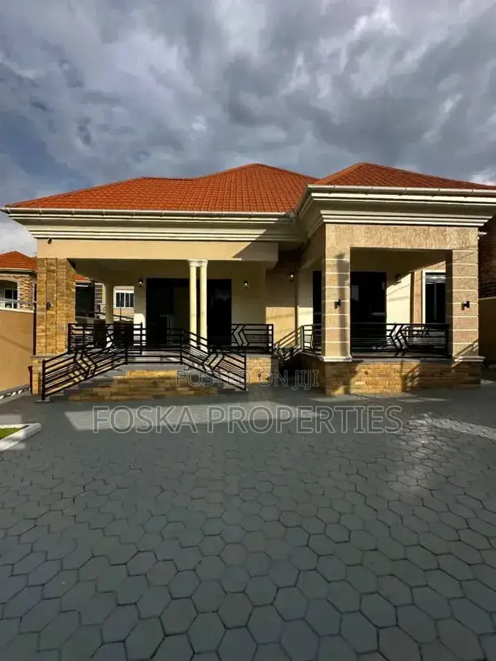 4bdrm Bungalow in Makindye, Central Division for rent