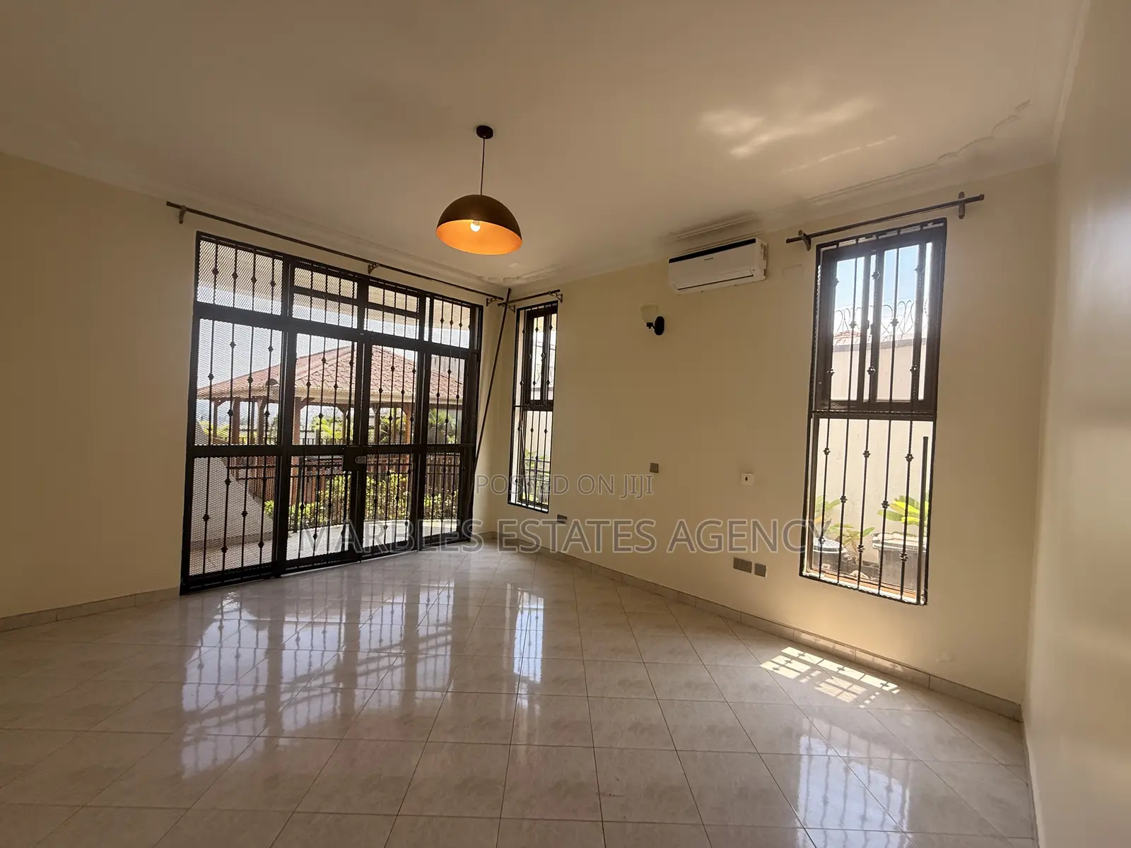 10bdrm Apartment in Muyenga, Central Division for rent