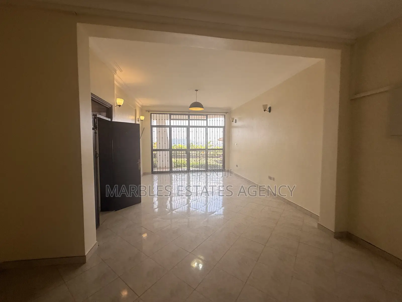 10bdrm Apartment in Muyenga, Central Division for rent