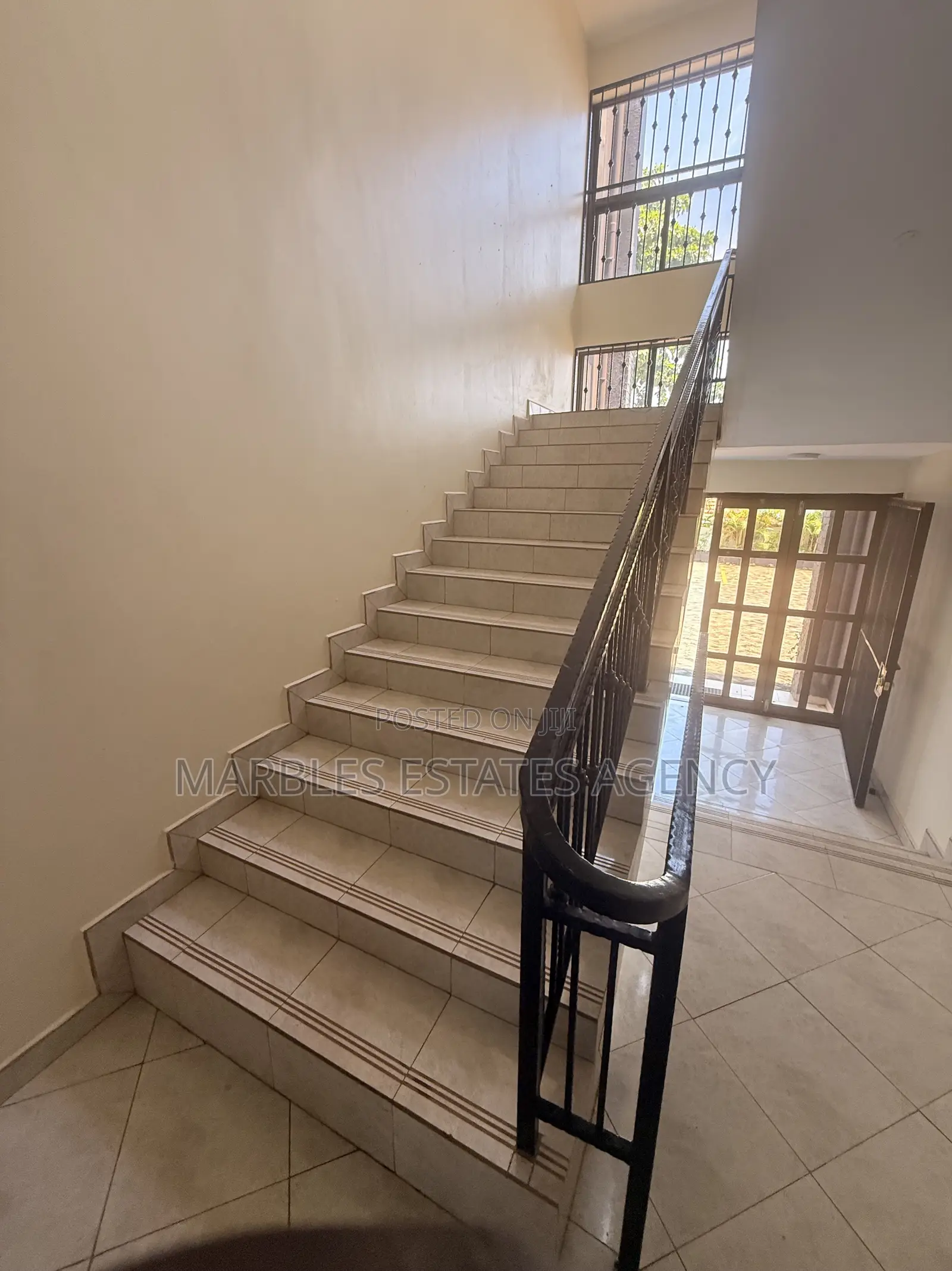10bdrm Apartment in Muyenga, Central Division for rent