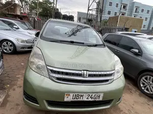 Toyota ISIS 2009