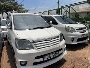 Toyota Noah 2003 White