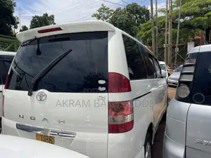 Toyota Noah 2003 White