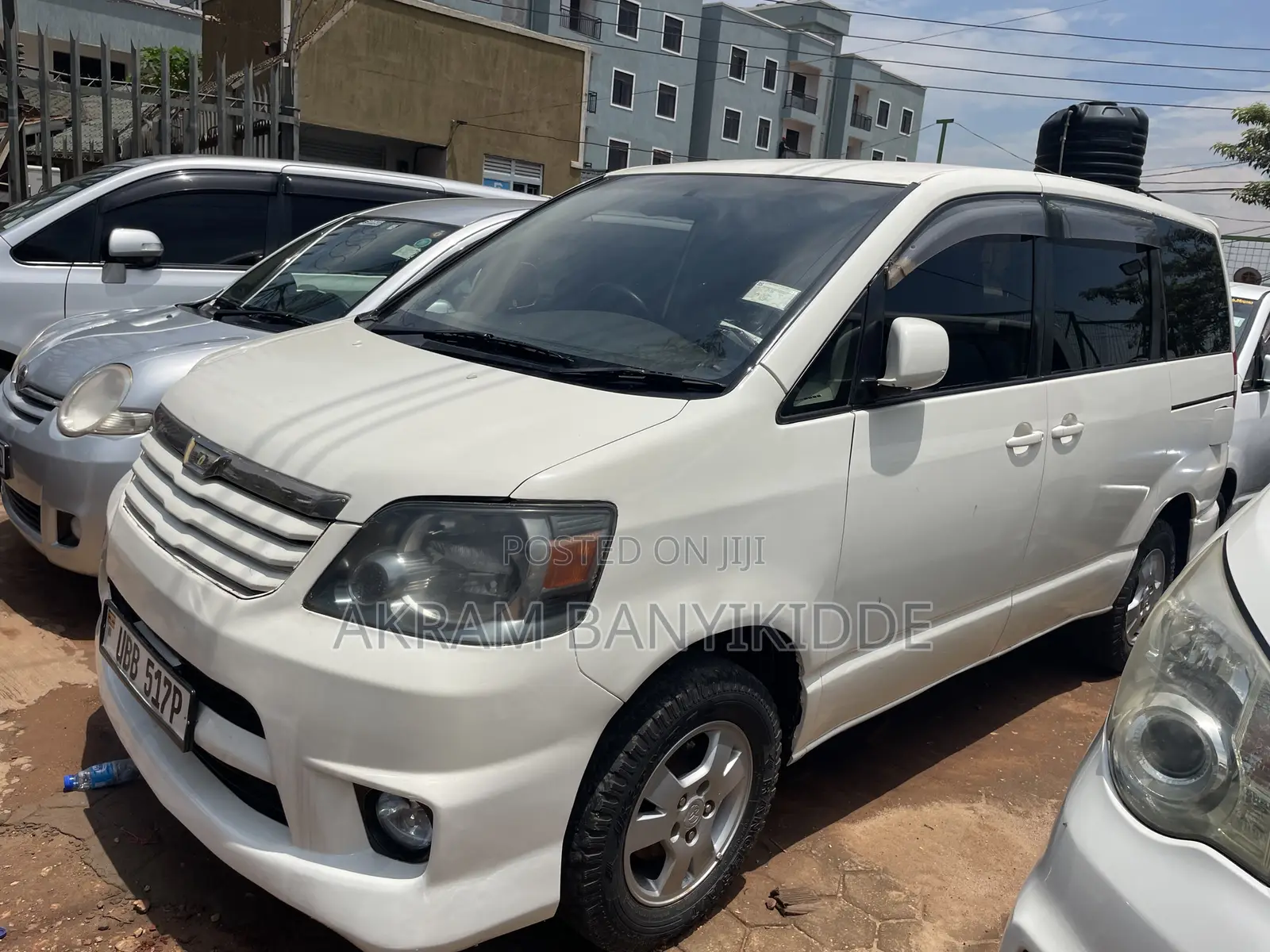 Toyota Noah 2003 White