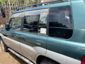Mitsubishi Pajero IO 2003 Green