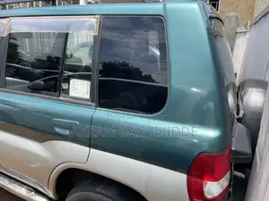 Mitsubishi Pajero IO 2003 Green