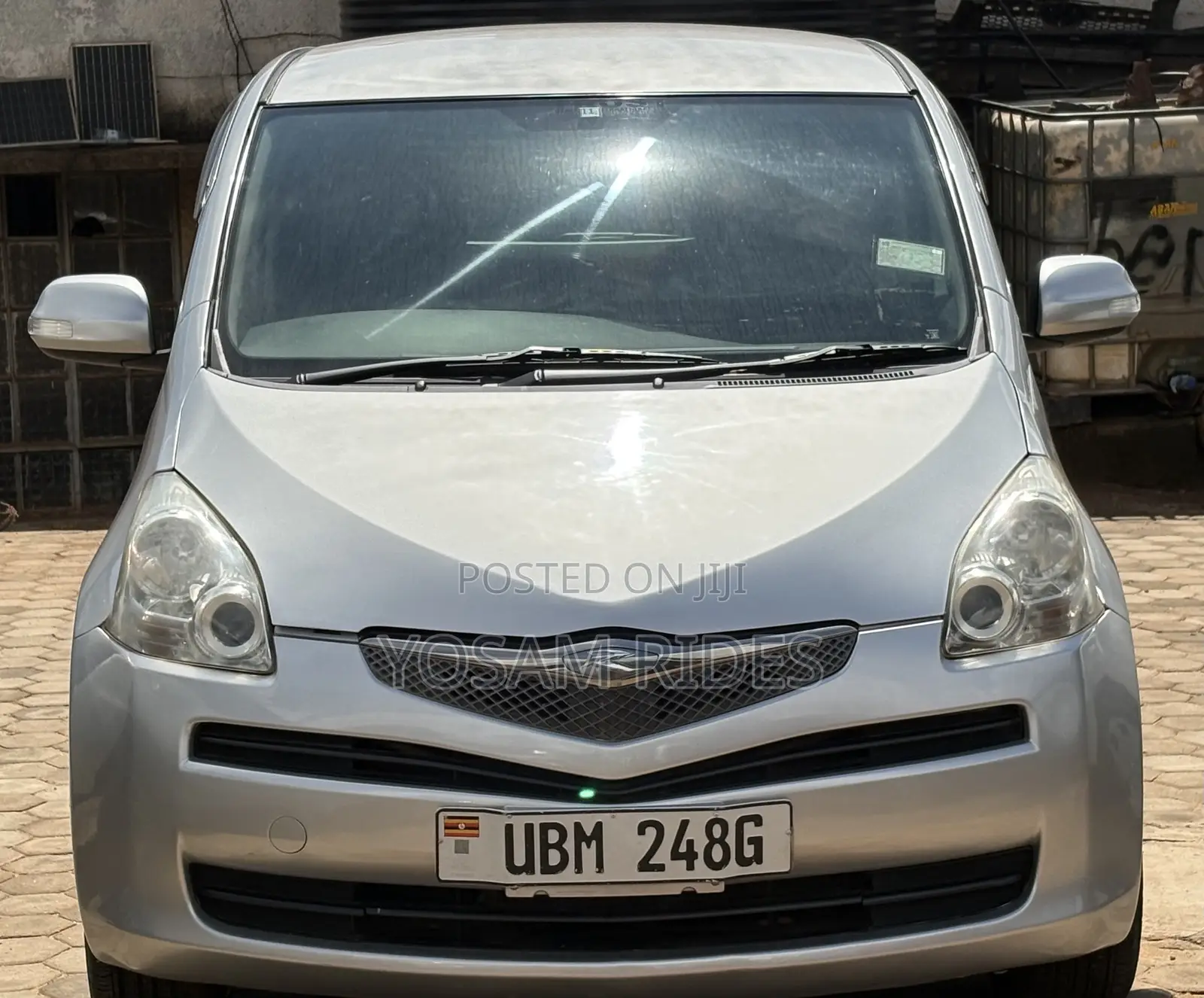 Toyota Ractis 1.5 FWD 2009 Silver