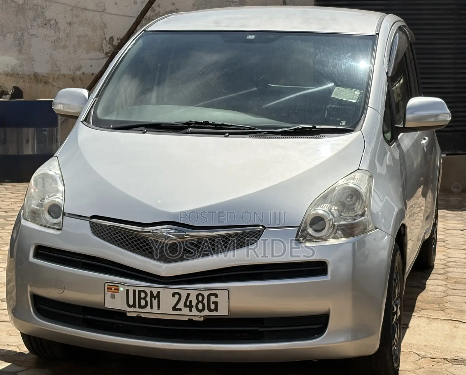 Toyota Ractis 1.5 FWD 2009 Silver