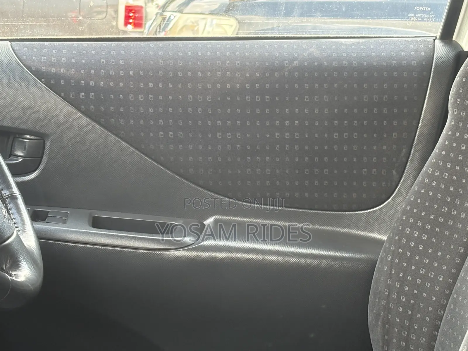 Toyota Ractis 1.5 FWD 2009 Silver