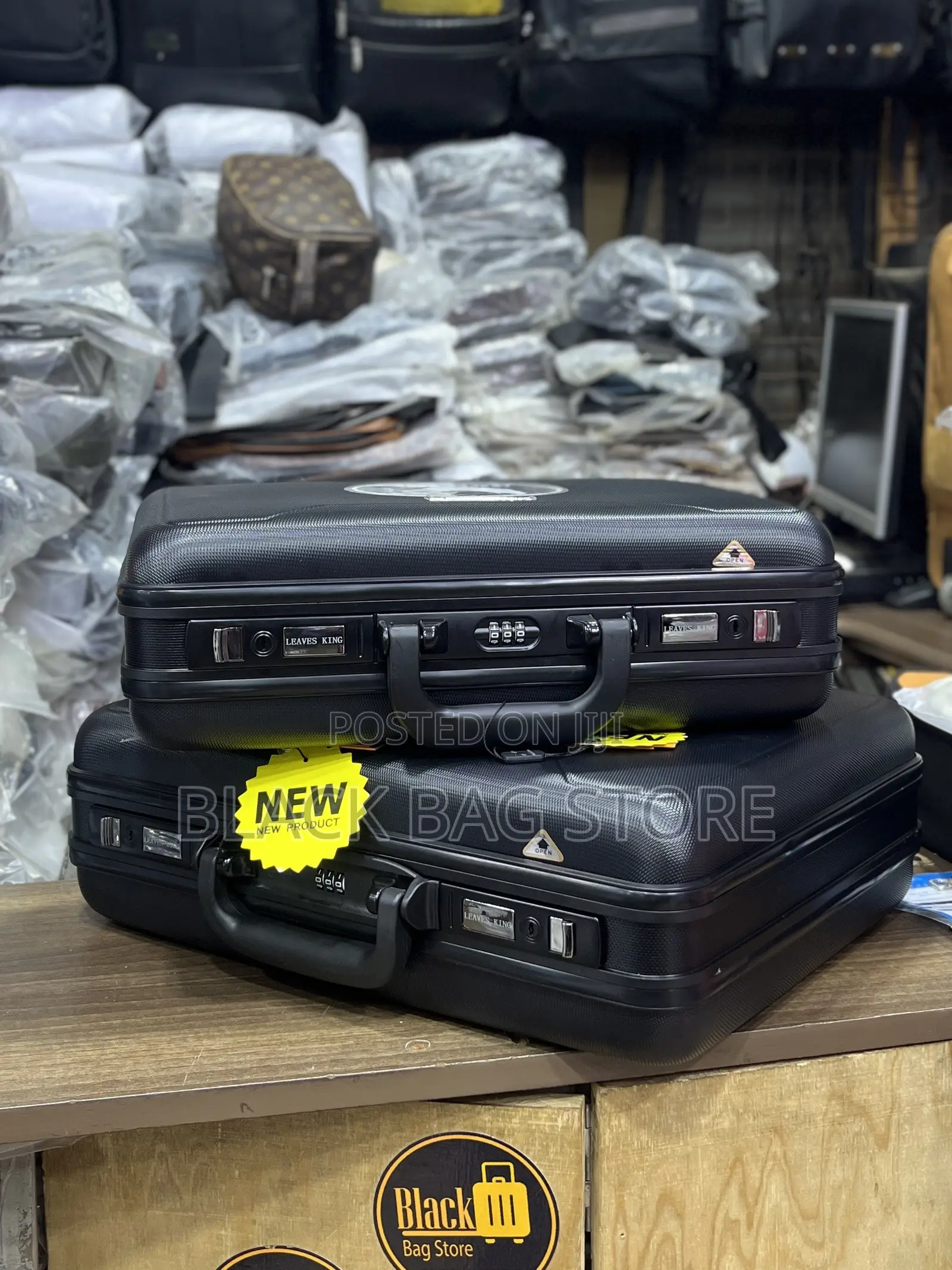 Briefcase_ Aluminum Frame