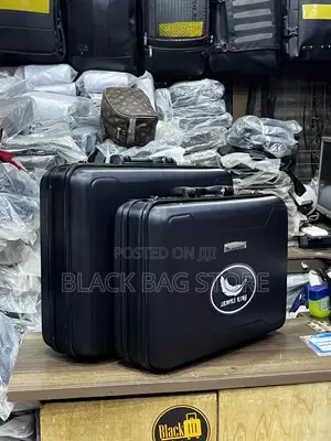 Briefcase_ Aluminum Frame