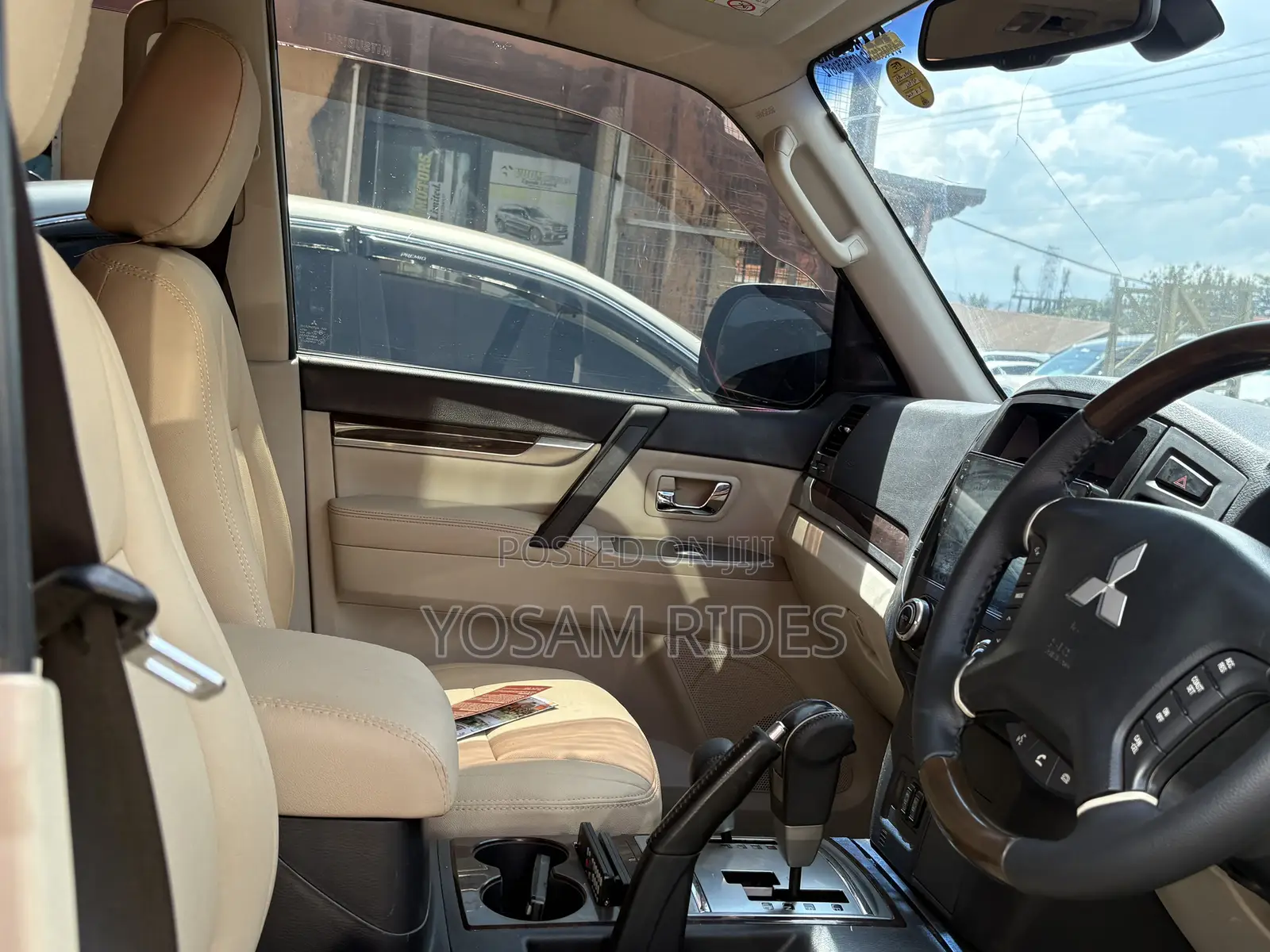 Mitsubishi Pajero 3.2 Di-Dc GLS 2012 Black