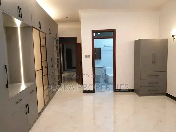 4bdrm Bungalow in Lukuli, Central Division for rent