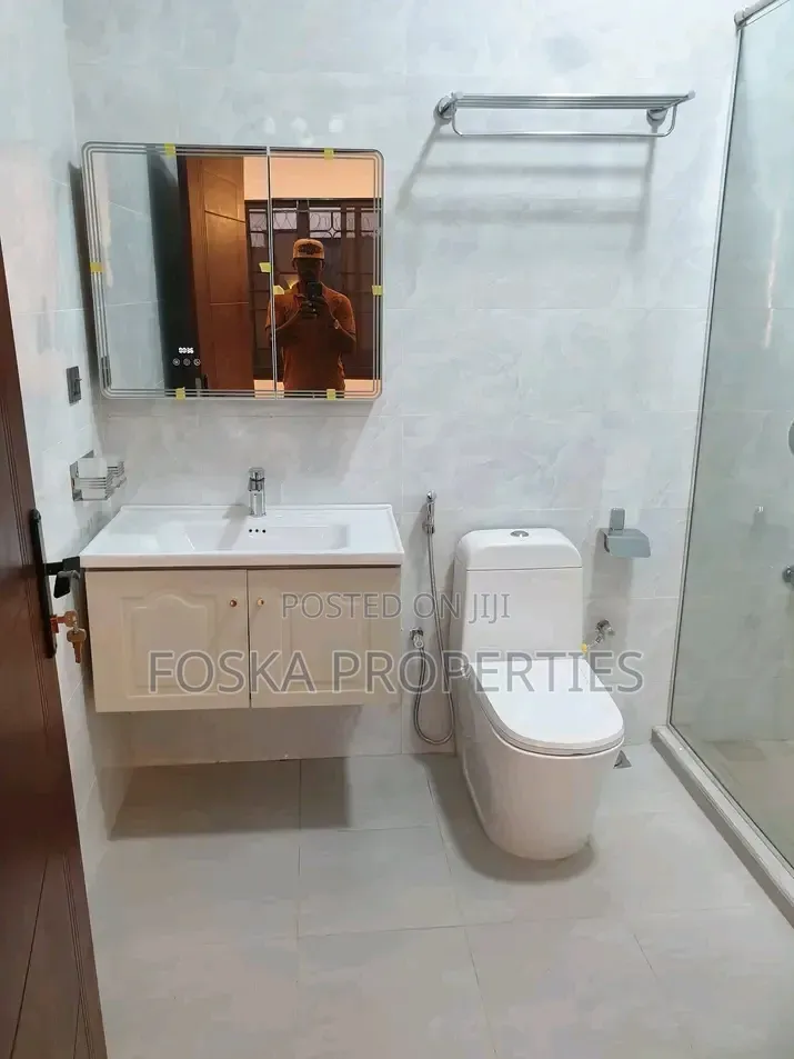 Furnished 1bdrm Apartment in Muyenga Estate, Central Division for rent