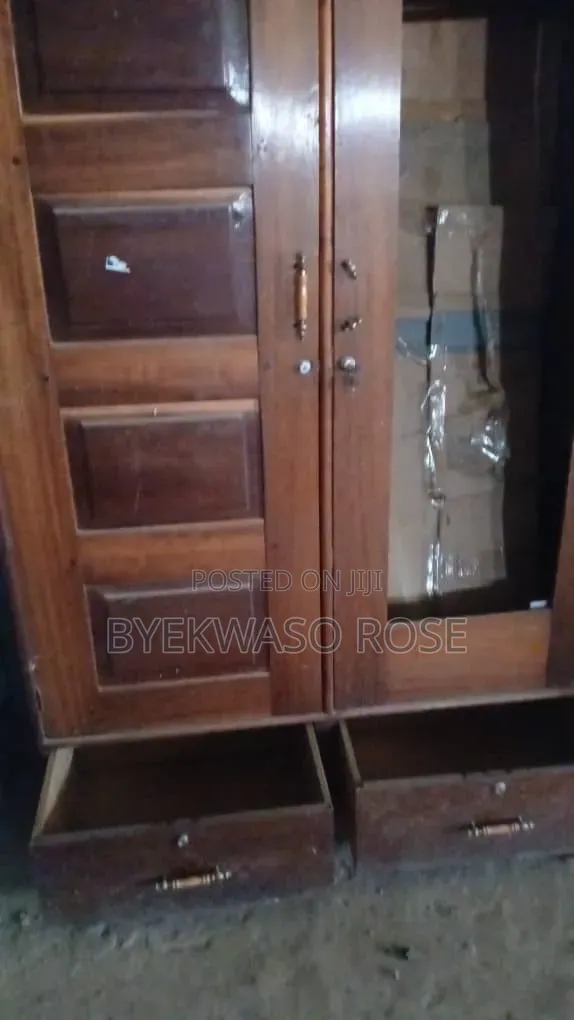 Wardrobe Bedroom Cabinet (Muvuulee Wood)