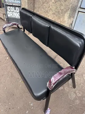 Beautiful Three Siter for All Use