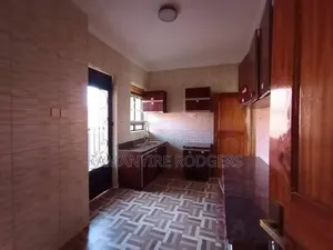 3bdrm Shared Apartment in Silver, Kira for rent