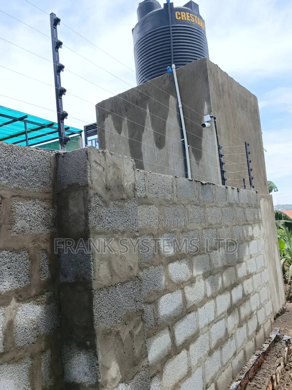 Electric Fence Installations With Brackets 7 Lines