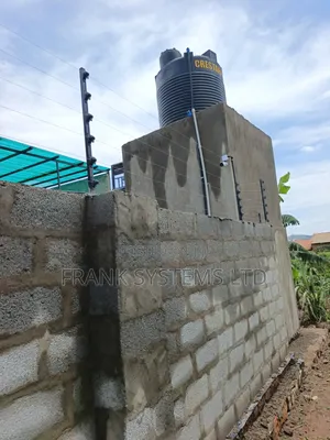 Electric Fence Installations With Brackets 7 Lines
