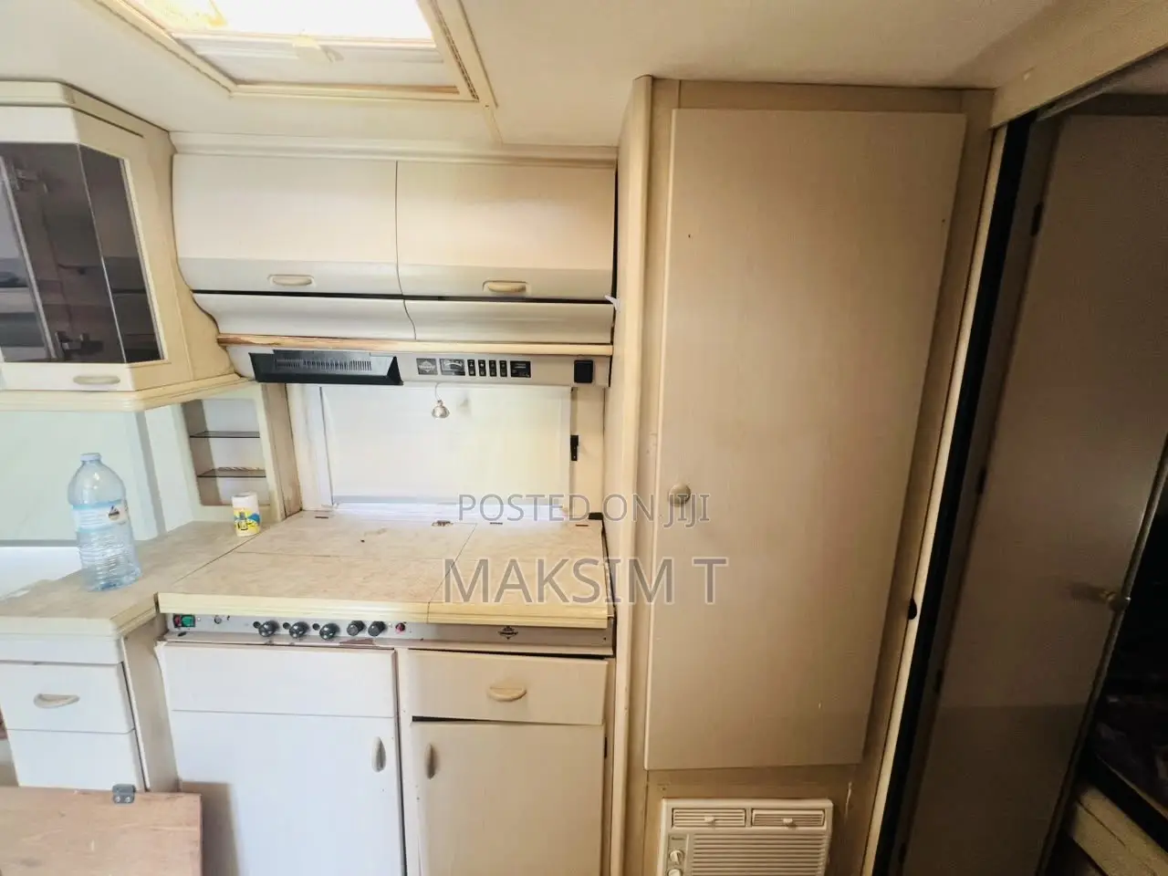 Caravan (Travel Trailer) HOBBY