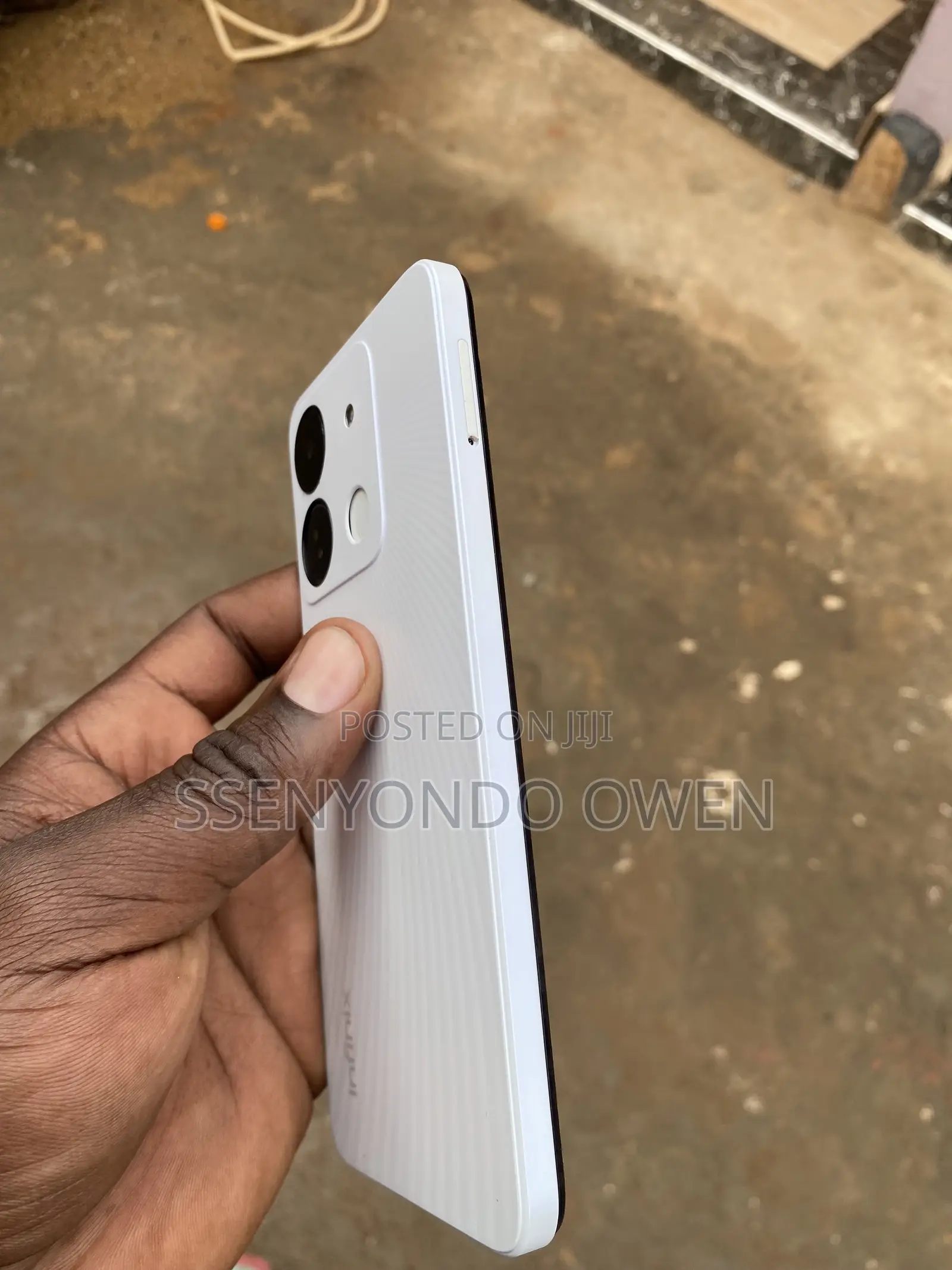 Infinix Smart 7 HD 64 GB White