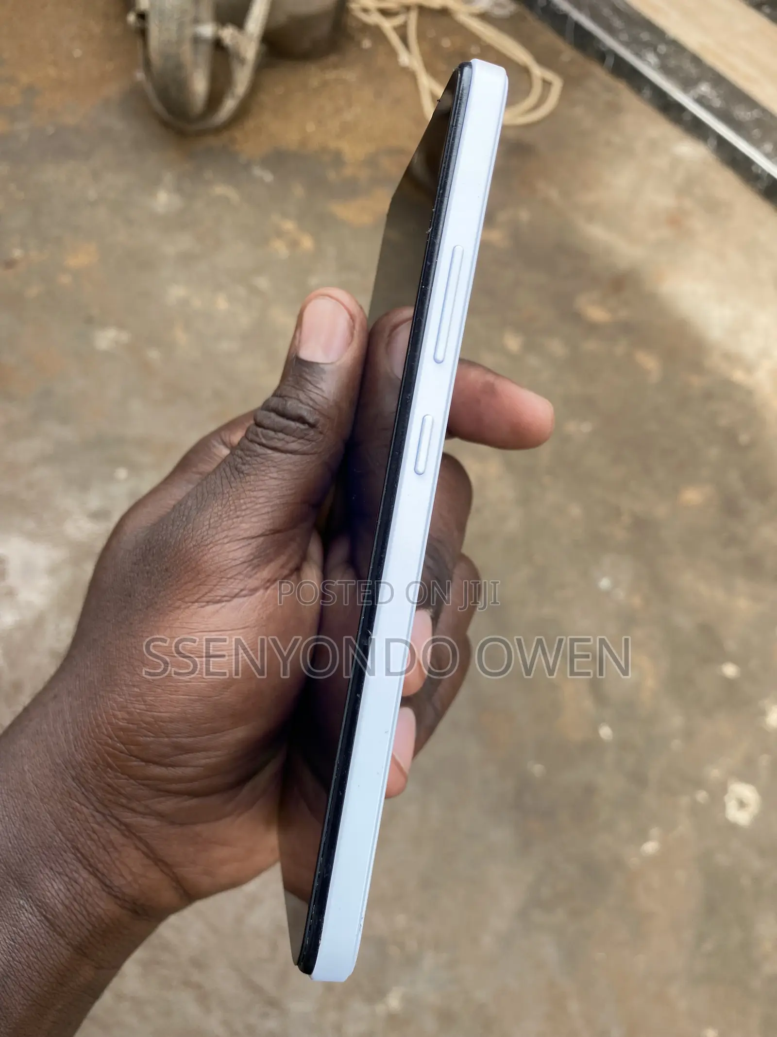 Infinix Smart 7 HD 64 GB White