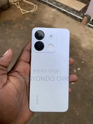 Infinix Smart 7 HD 64 GB White