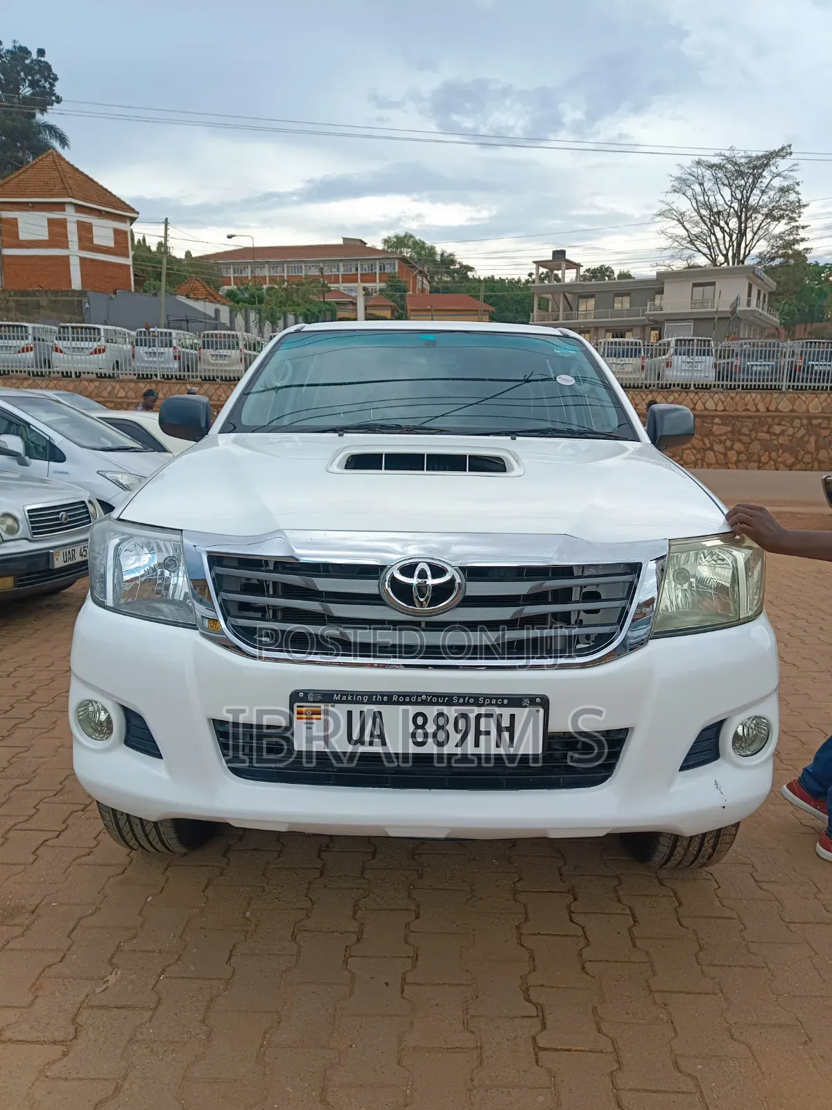 Toyota Hilux 2010 White