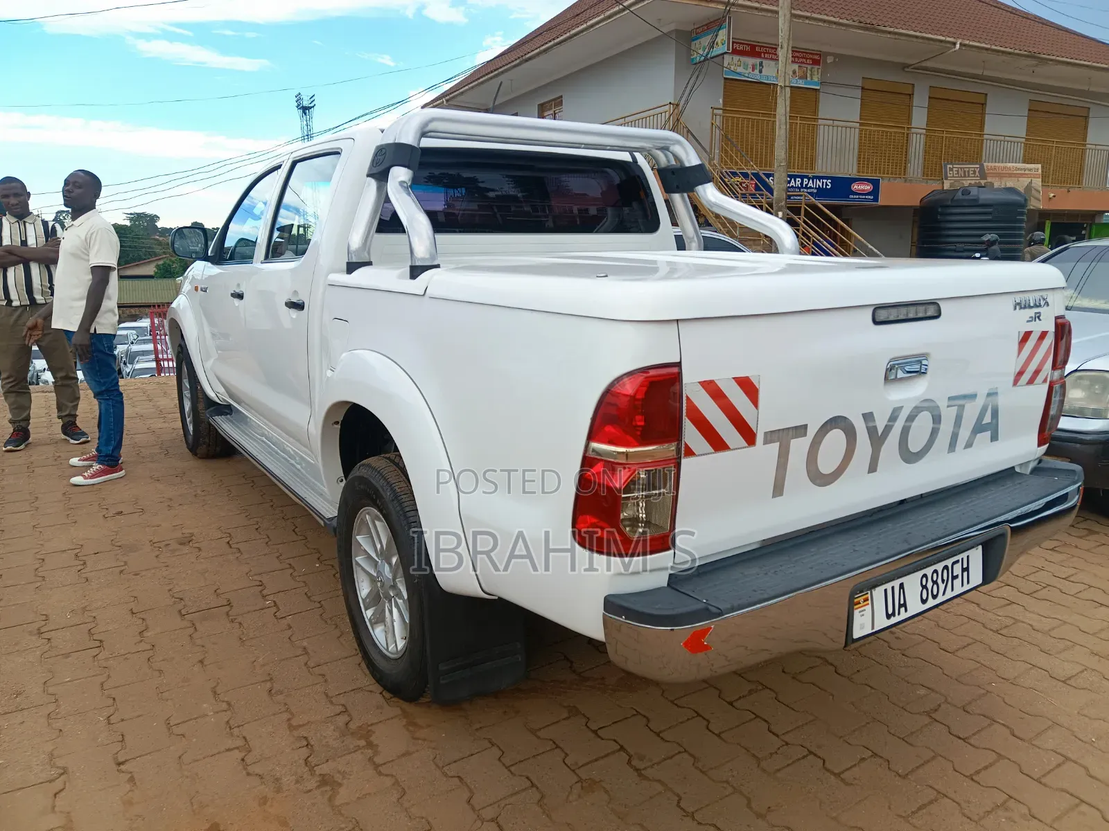 Toyota Hilux 2010 White