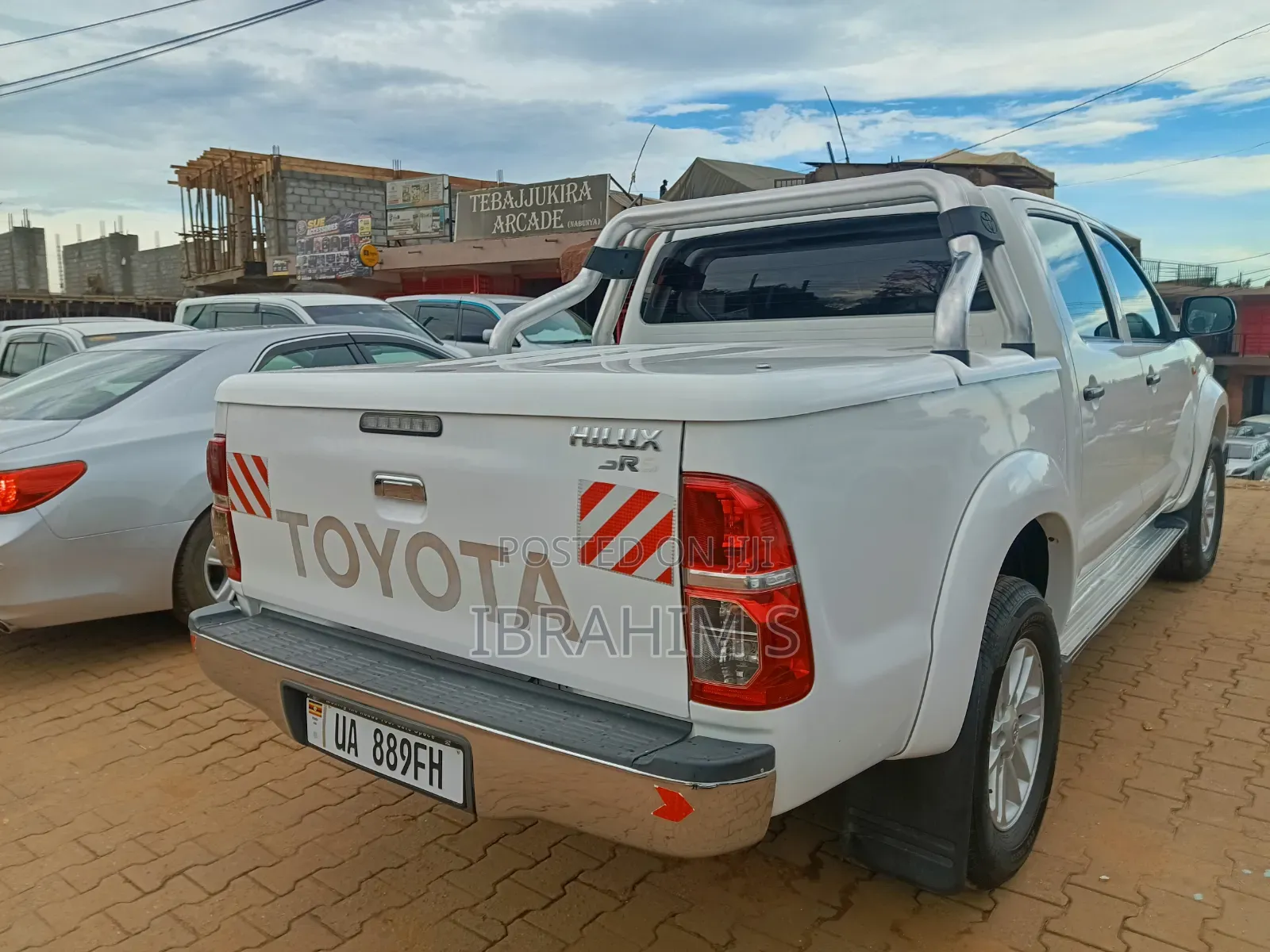 Toyota Hilux 2010 White