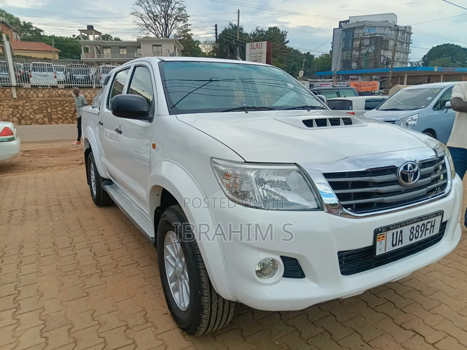 Toyota Hilux 2010 White