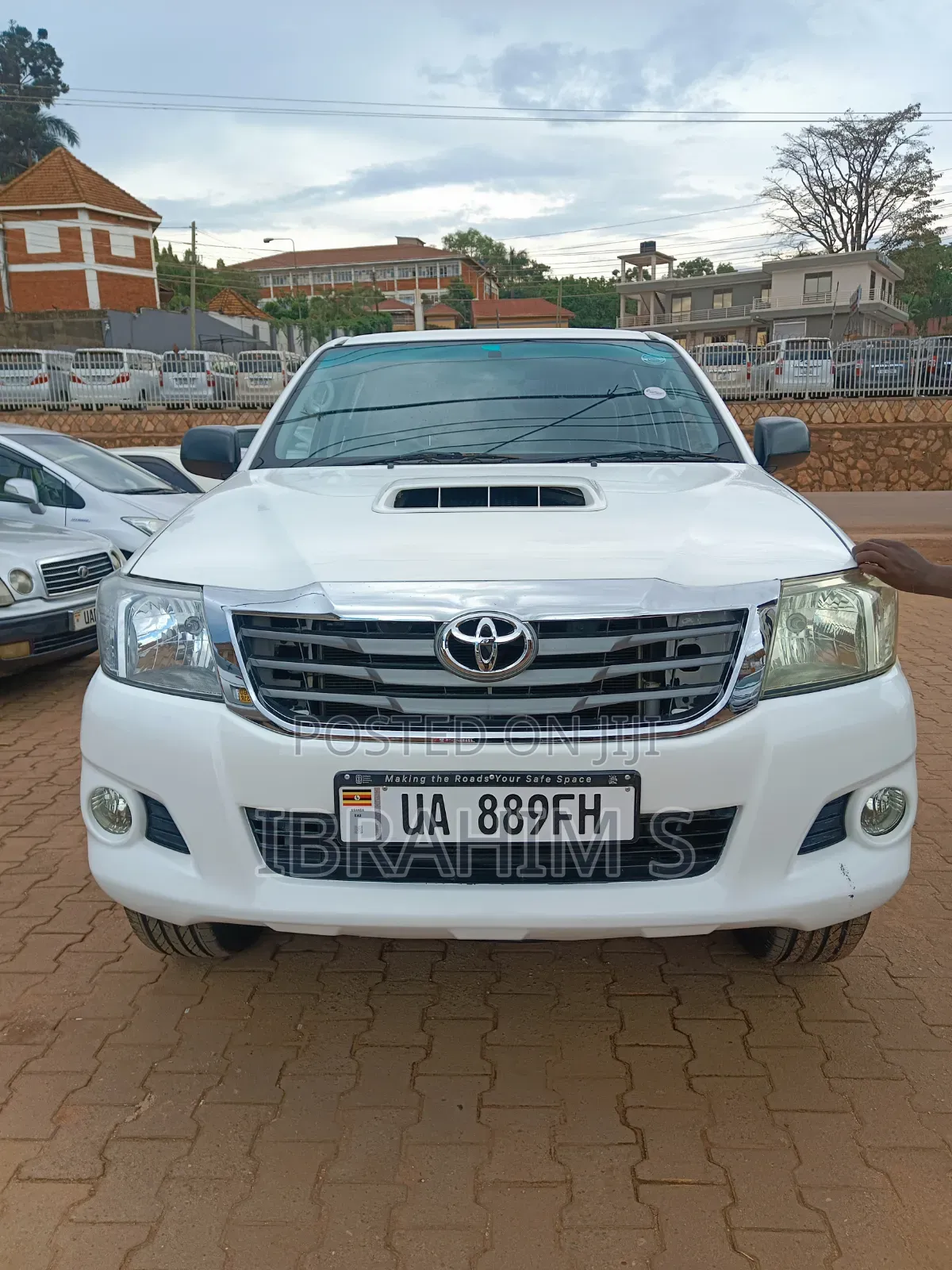 Toyota Hilux 2010 White