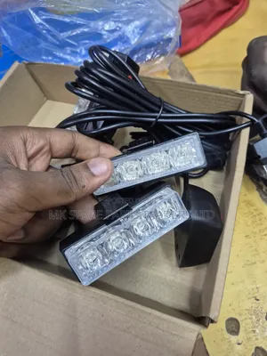Police Bonnet Warning Lights (4)