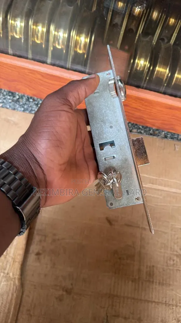 Slading Door Locker
