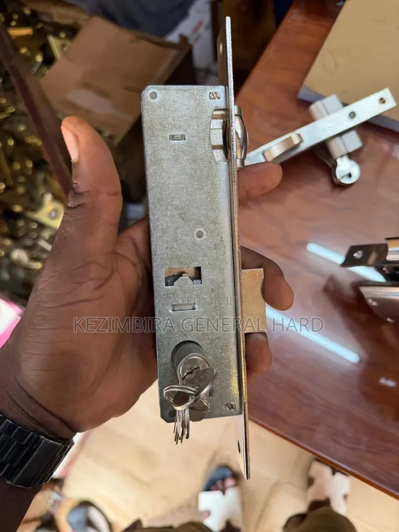 Slading Door Locker
