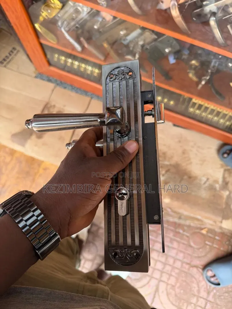 Hand Door Locker