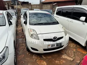 Toyota Vitz 2008 White