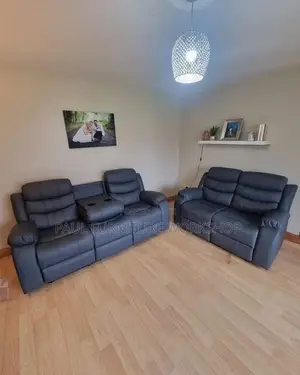 Four Seater Recliner Sofas With Cup Holders