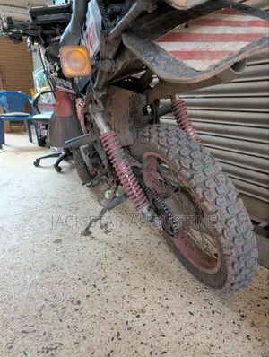 Honda XL 125 2008 Red
