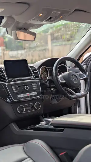 Mercedes-Benz GLE-Class 2018 White