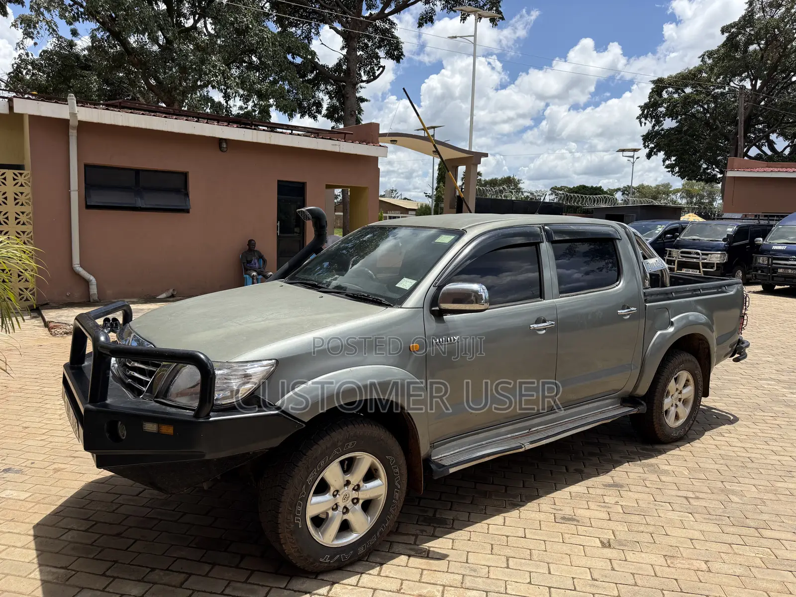 Toyota Hilux 2012 Gray