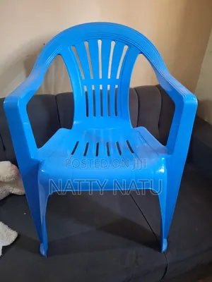Plastic Charis