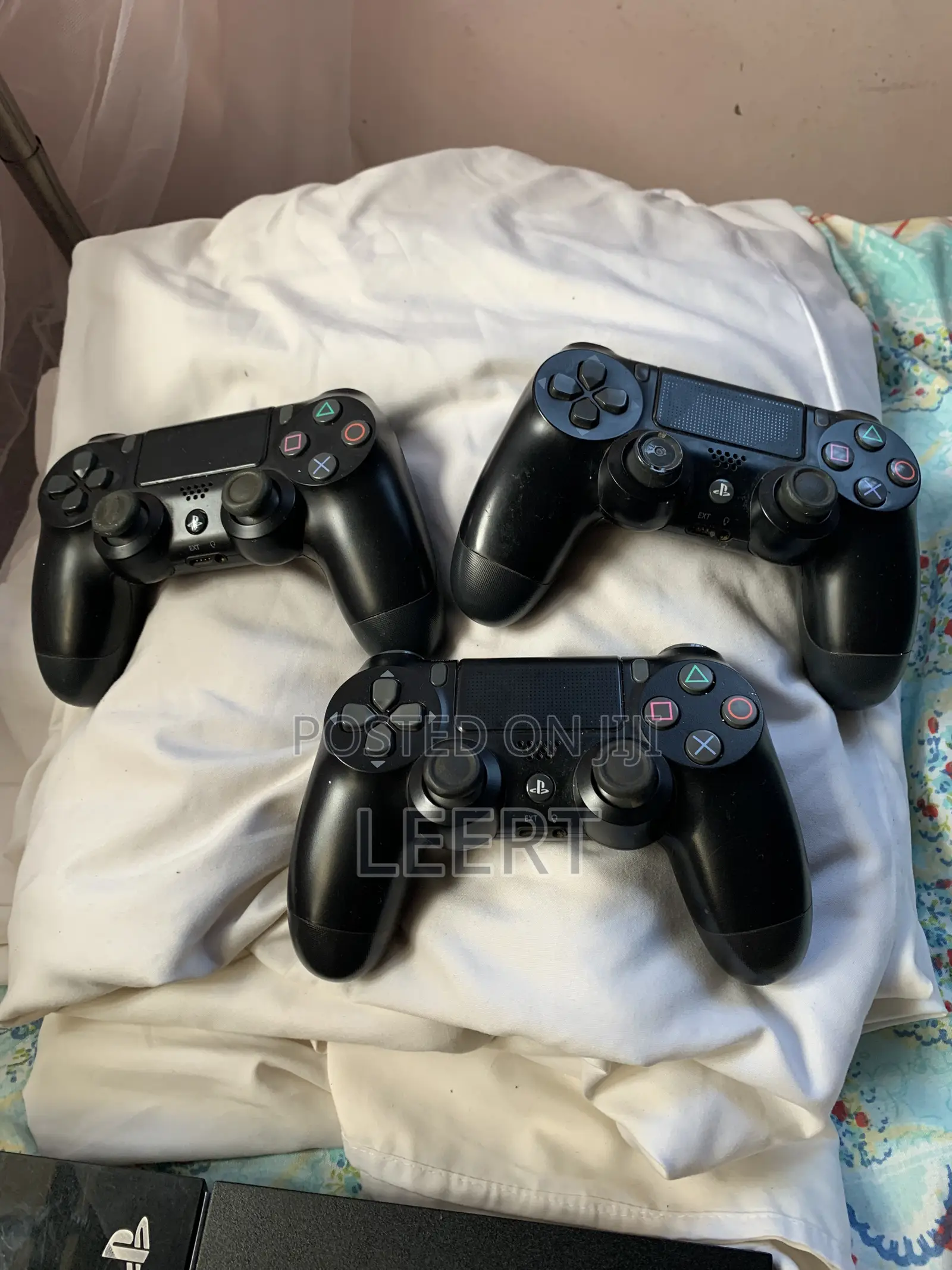 PlayStation Standerd 3 Controllers