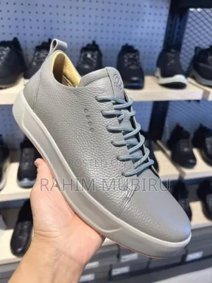 New Ecco Grey Leather Sneaker With a Textured Pabble Grain Upper