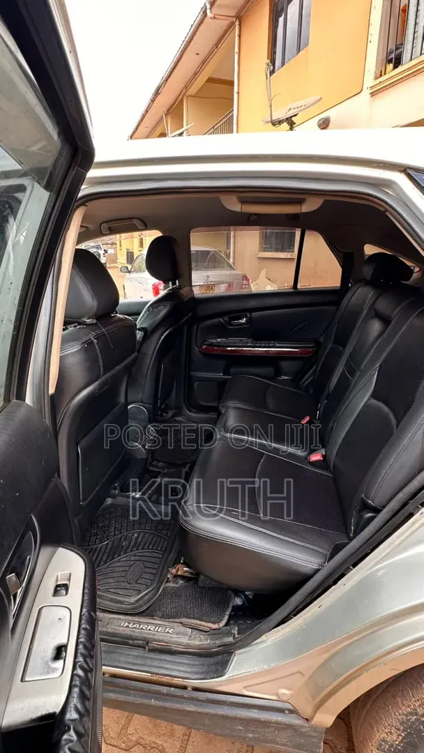 Toyota Harrier 2003 Silver